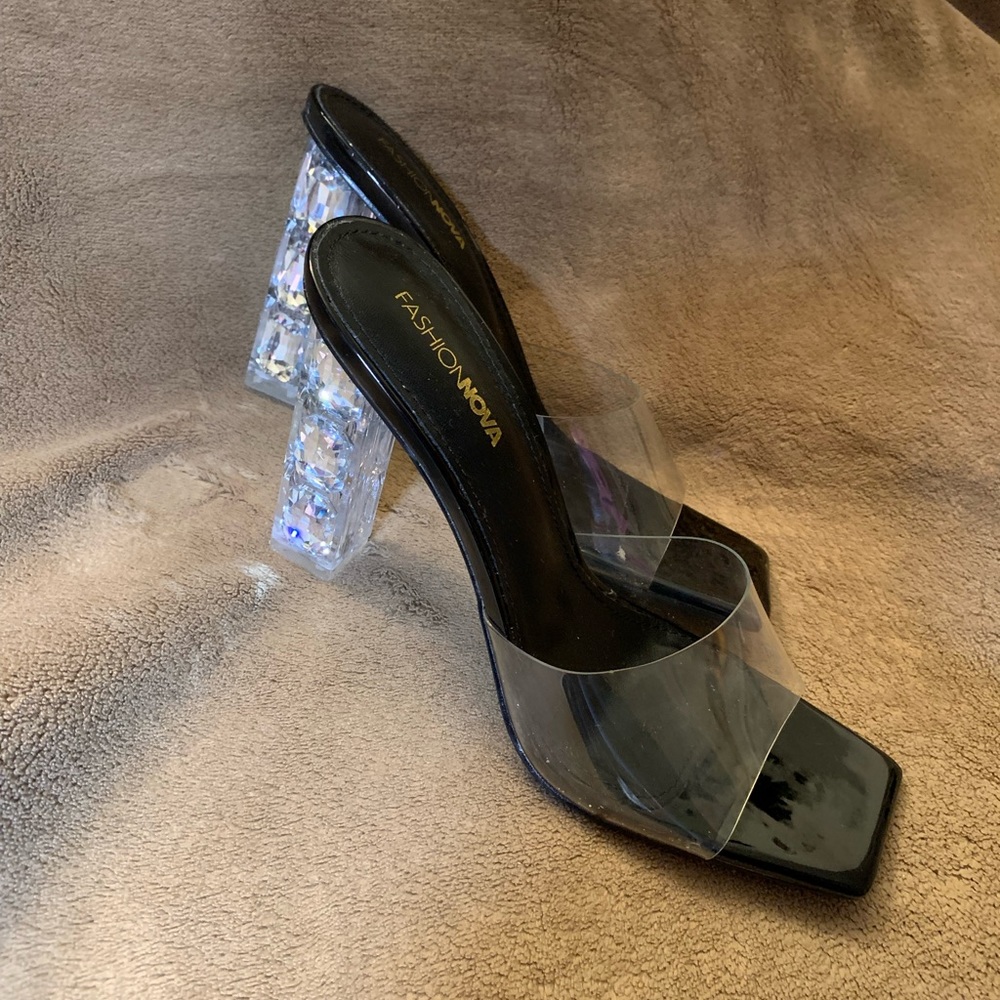 Fashion Nova Diamond Drip clear mules